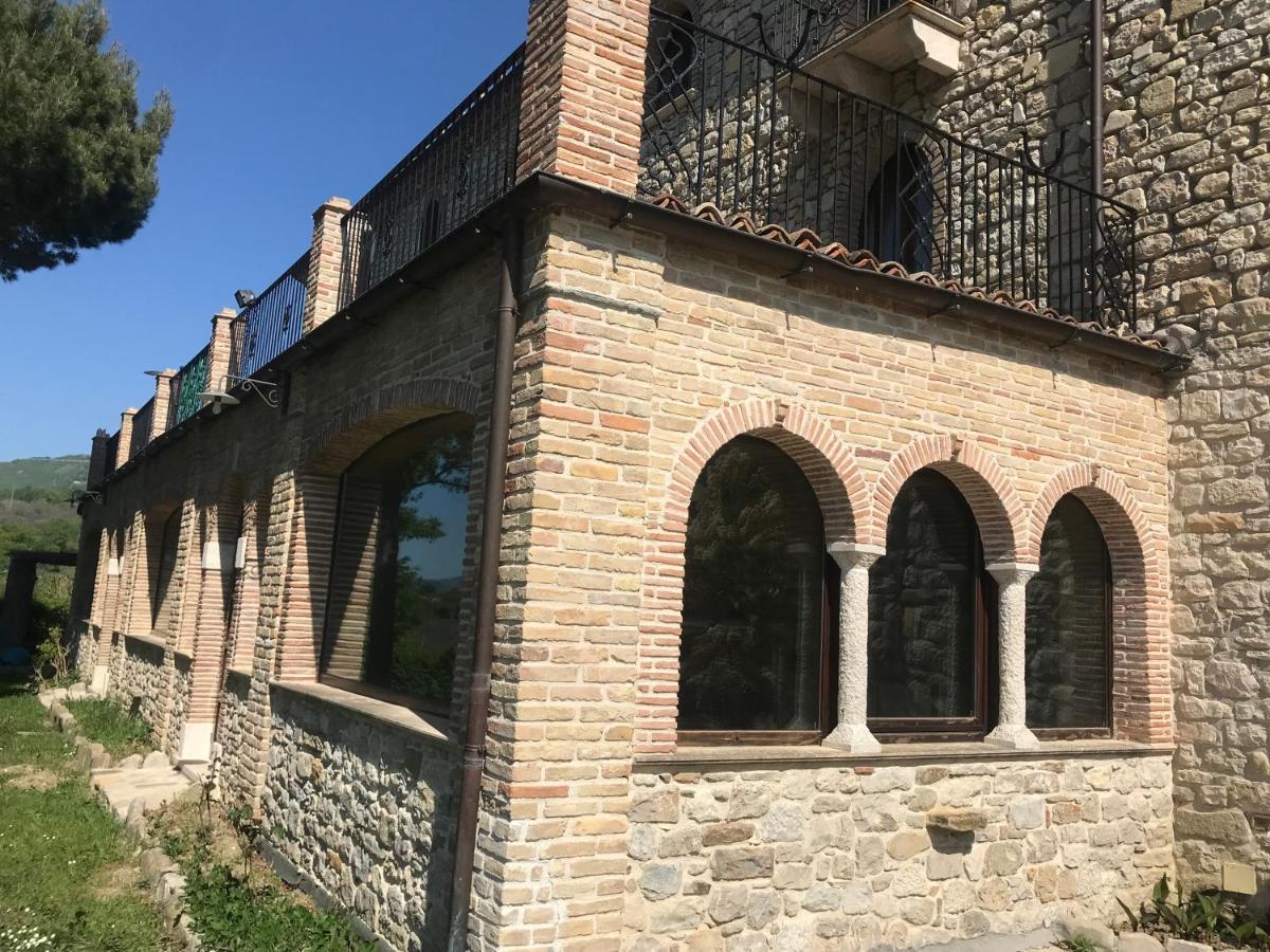 Hotel Lo Smeraldo Roccavivara Buitenkant foto