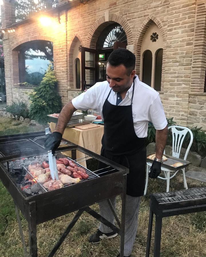Hotel Lo Smeraldo Roccavivara Buitenkant foto