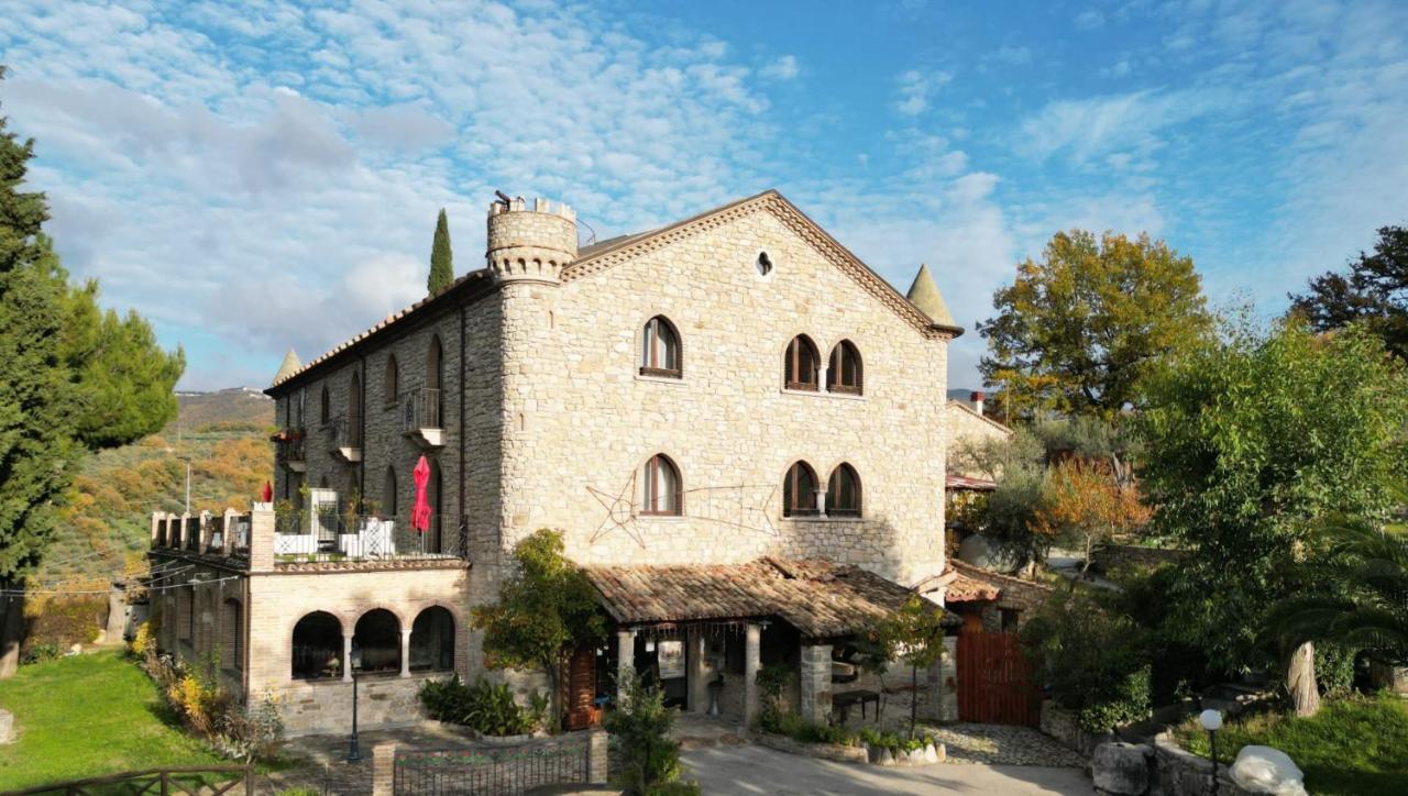 Hotel Lo Smeraldo Roccavivara Buitenkant foto