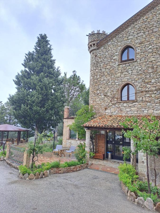 Hotel Lo Smeraldo Roccavivara Buitenkant foto