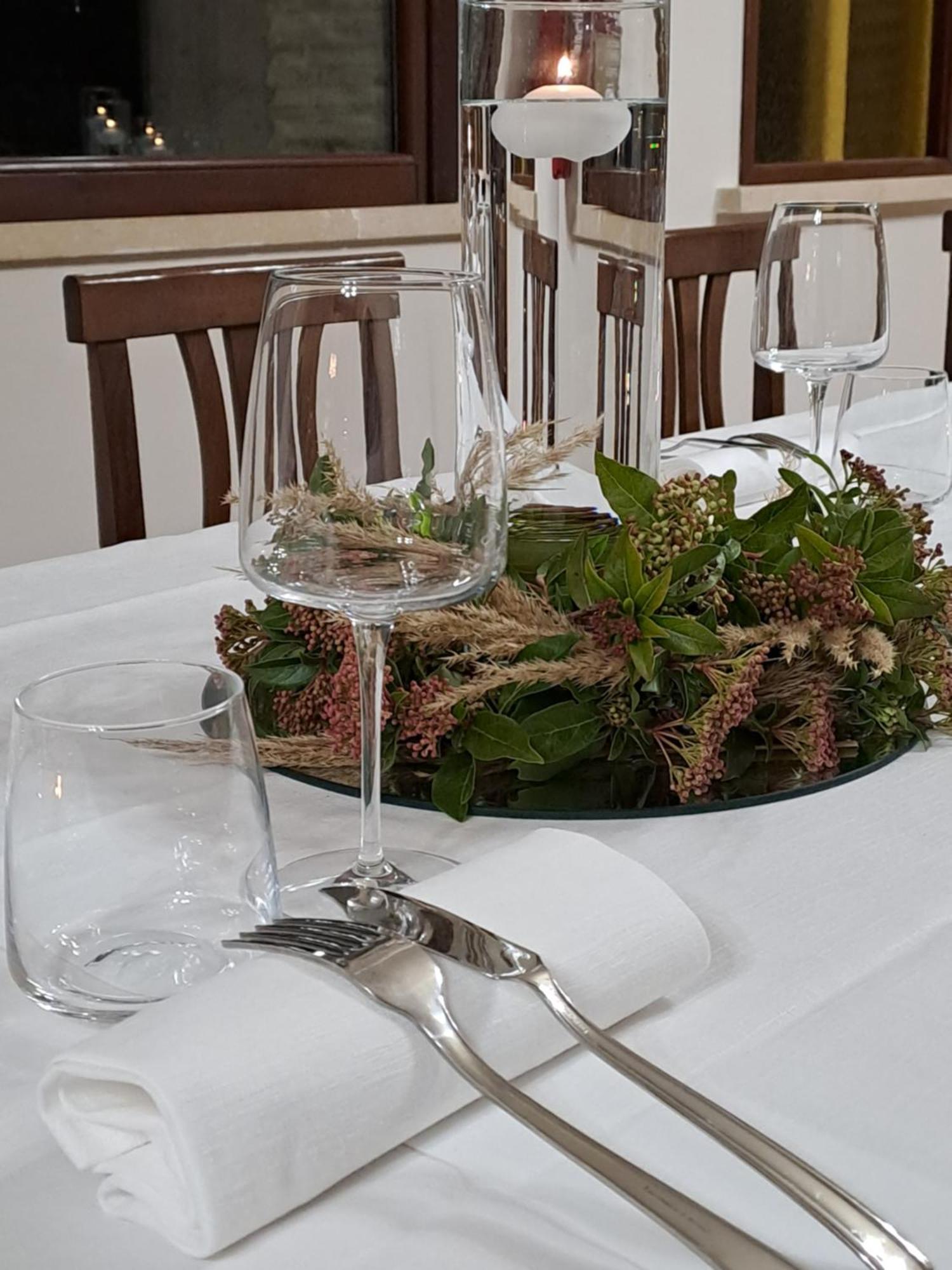 Hotel Lo Smeraldo Roccavivara Buitenkant foto